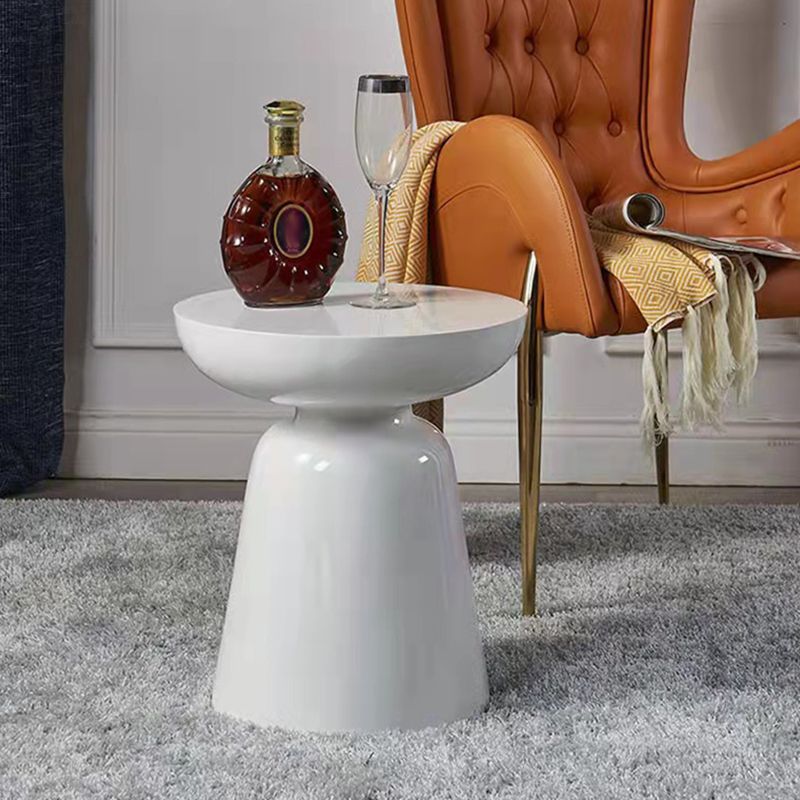 15.75" W x 15.75"D  x 17.72" H Side End Table Round Pedestal Side Table
