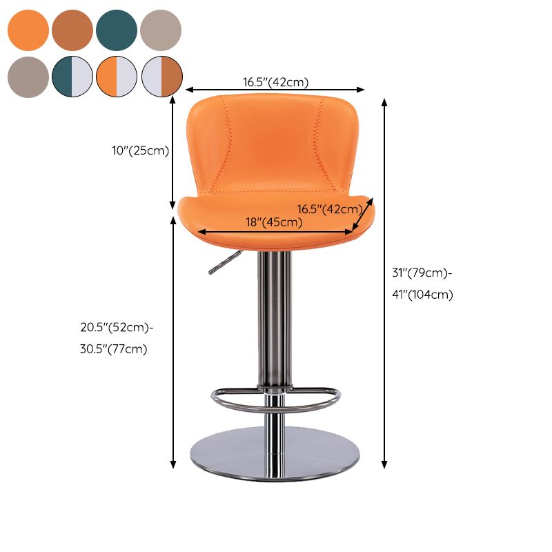 Sgabello da barretta per altezza regolabile in fuovennellata in pelle contemporanea