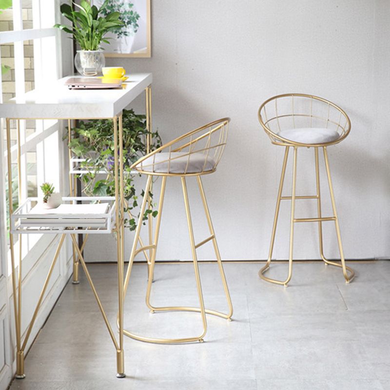Contemporary Low Back Bar Stools Metal Barstool with Cushion for Bar Clearhalo 'Bar Furniture' 'Bar Stools' 'bar_stools' 'furn' 'furn_bar_stools' 'Furniture' 'Kitchen & Dining Furniture' 1200x1200_dcf788b5-699e-4c46-bc0a-653a371d725f