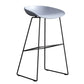 Sgabello da bar in plastica stile moderno. Sgabello da bar a secchiello ad altezza bancone