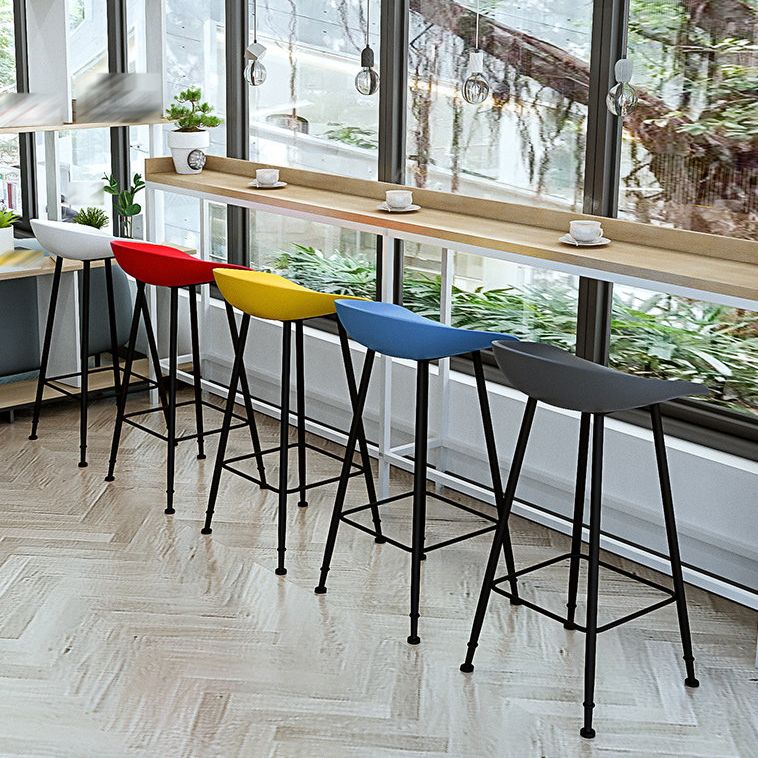 Industrial Style Bar-stool Bucket PP Seat Counter Stool for Kitchen Bar Clearhalo 'Bar Furniture' 'Bar Stools' 'bar_stools' 'furn' 'furn_bar_stools' 'furniture_bar_stools' 'Kitchen & Dining Furniture' 'kitchen&dining_furn' 'kitchen' 'kitchen_furn' Furniture' 1200x1200_dd2ffaec-89dc-4ca2-a884-d127cd6efa51