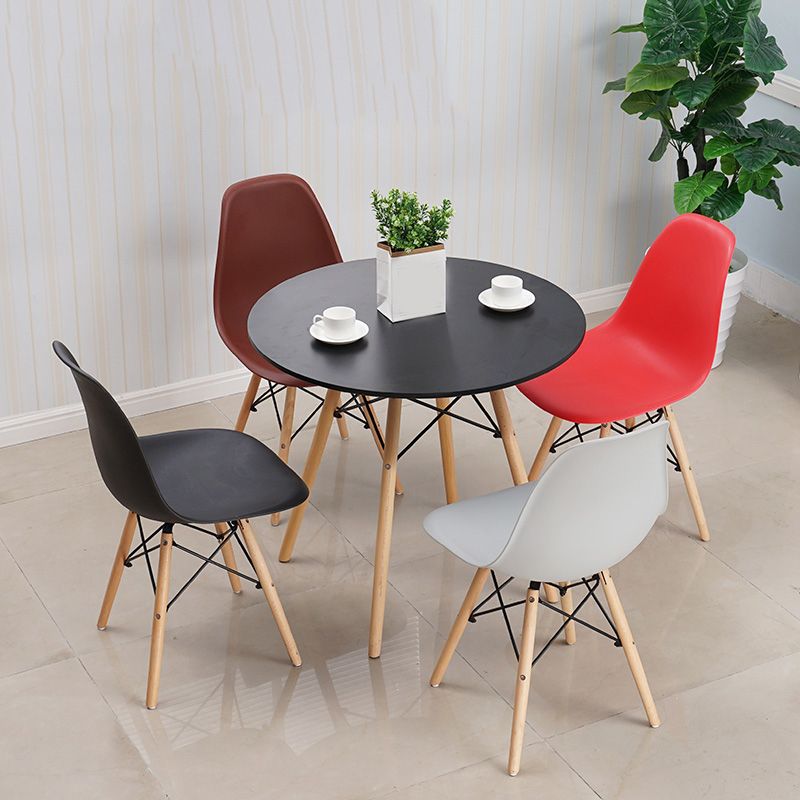 Scandinavian Plastic Restaurant Side Chair Solid Back Matte Finish Dining Chair Clearhalo ' kitchen&dining_furn' 'Dining Chairs' 'Dining Tables & Seating' 'dining_chair' 'Furniture' 'furniture_dining_chair' 'Kitchen & Dining Furniture' 'kitchen' 1200x1200_dd6aea1c-8e8d-4cdd-a159-32d53a651486