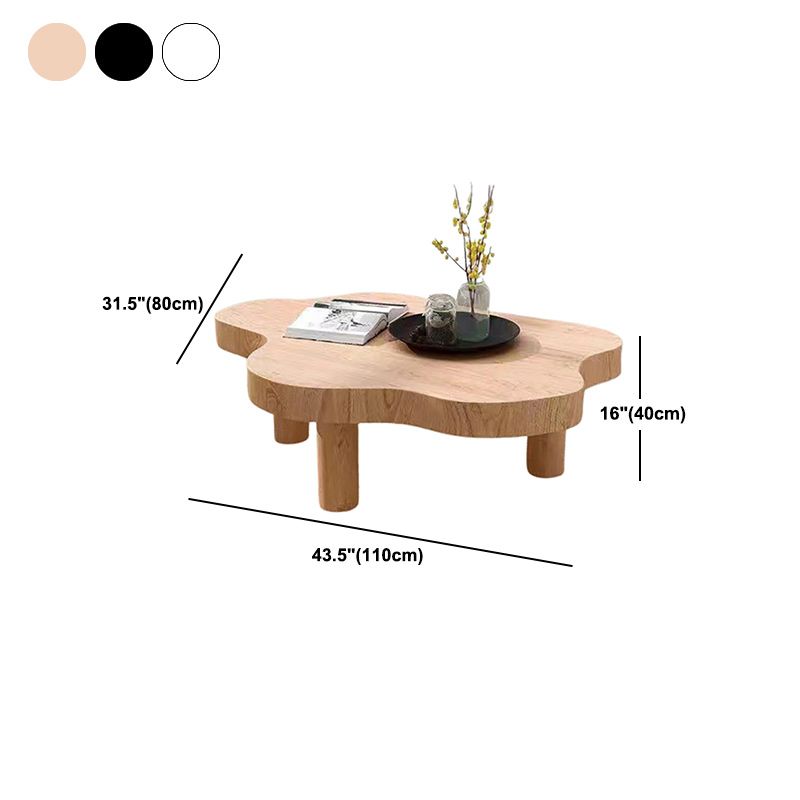 Table basse scandinave de forme libre avec 3 pieds en bois de pin