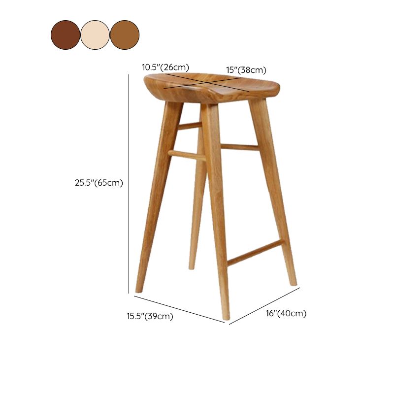 Tabouret de bar contemporain en bois massif avec siège profilé sans dossier et repose-pieds