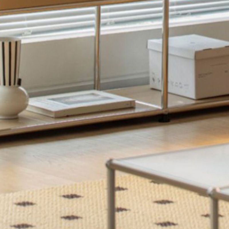 Server da pranzo in legno ingegnerizzato in ingegnerizzazione ingegnerizzato in ingegnerizzazione bianca moderna con base in metallo