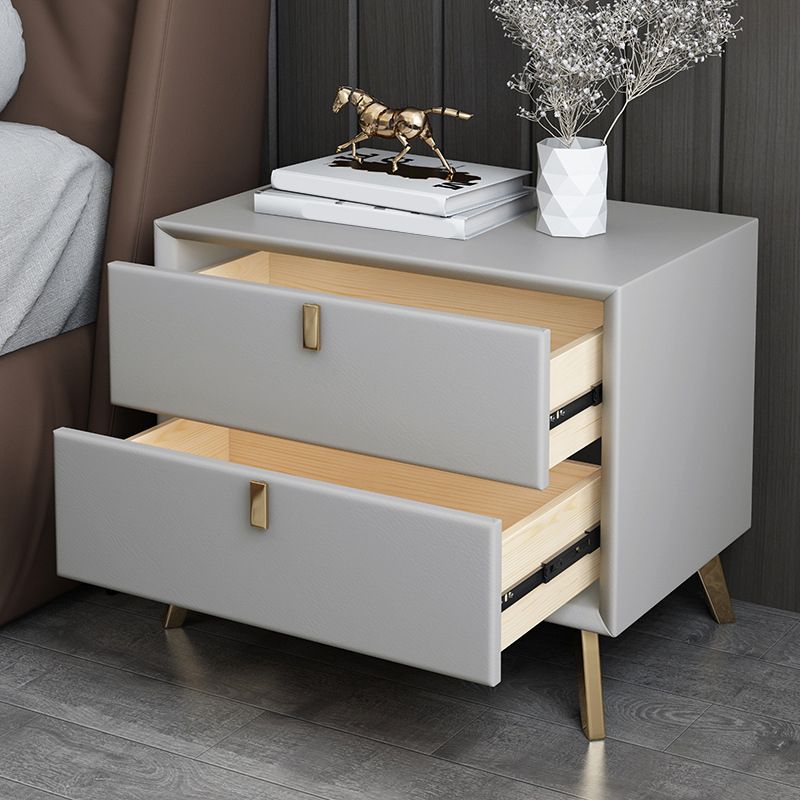 Solid Wood Accent Table Nightstand Glam Night Table with 2-Drawer Clearhalo 'Bedroom Furniture' 'furn' 'furn_night_stand' 'Furniture' 'night_stand' 'Nightstands' 1200x1200_de5f4243-c5a4-49c9-a90a-458b59dd0bfa