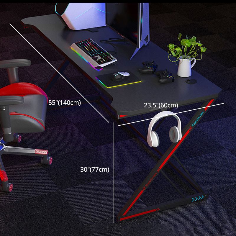 Escritorio de dormitorio de color negro con mesa de acero