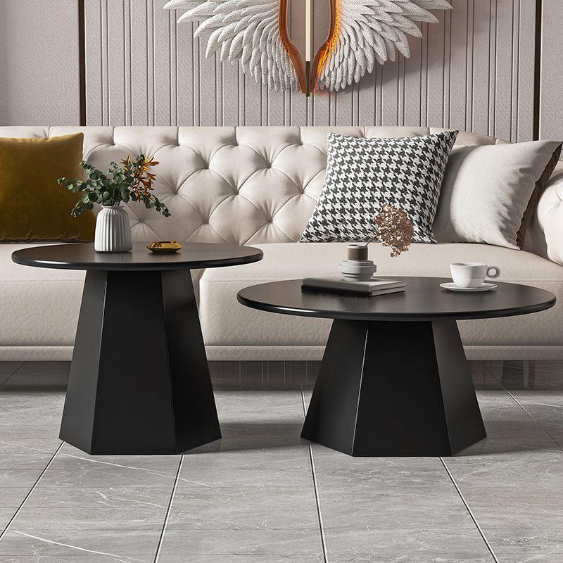 Pedestal Base Designed Cocktail Table White/black Metal Circular Coffee Table Clearhalo 'Coffee & Accent Tables' 'Coffee Tables' 'coffee_tables' 'furn' 'furn_coffee_tables' 'Furniture' 'furniture_coffee_tables' 'Living Room Furniture' 1200x1200_deb291e5-d65d-4a85-8f88-b74829f6ad2f
