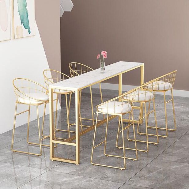 Tavolo da pranzo in pietra rettangolare tavolo da pranzo industriale con base di cavalletto dorato