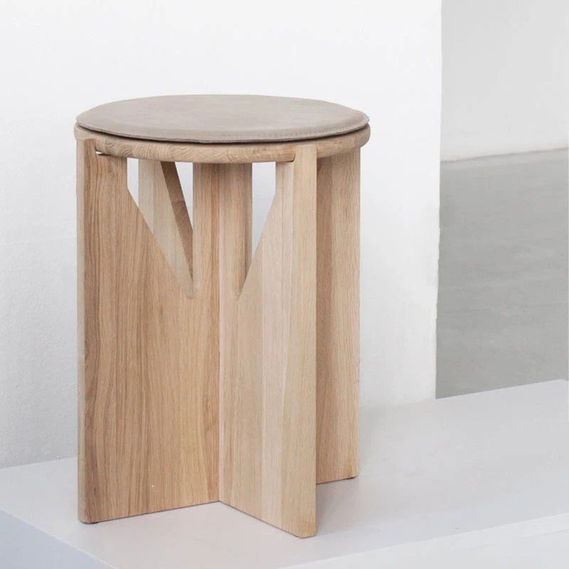Mesa de centro de madera maciza Mesa de centro o auxiliar redonda contemporánea en negro y natural