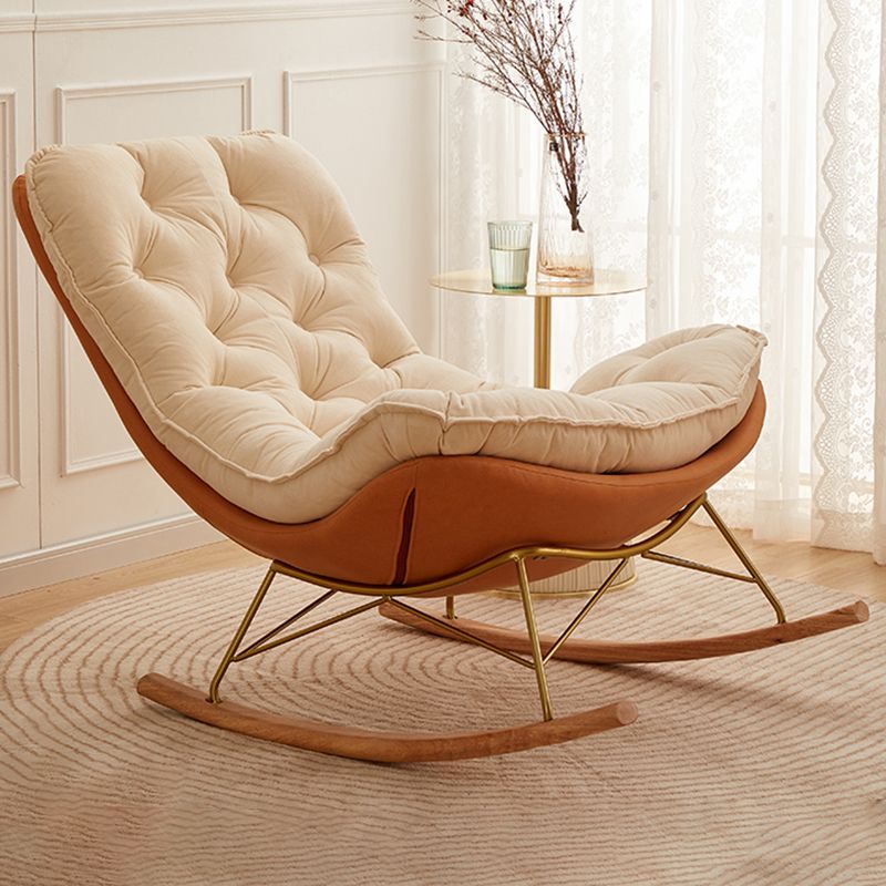 Chaise à bascule de style glam