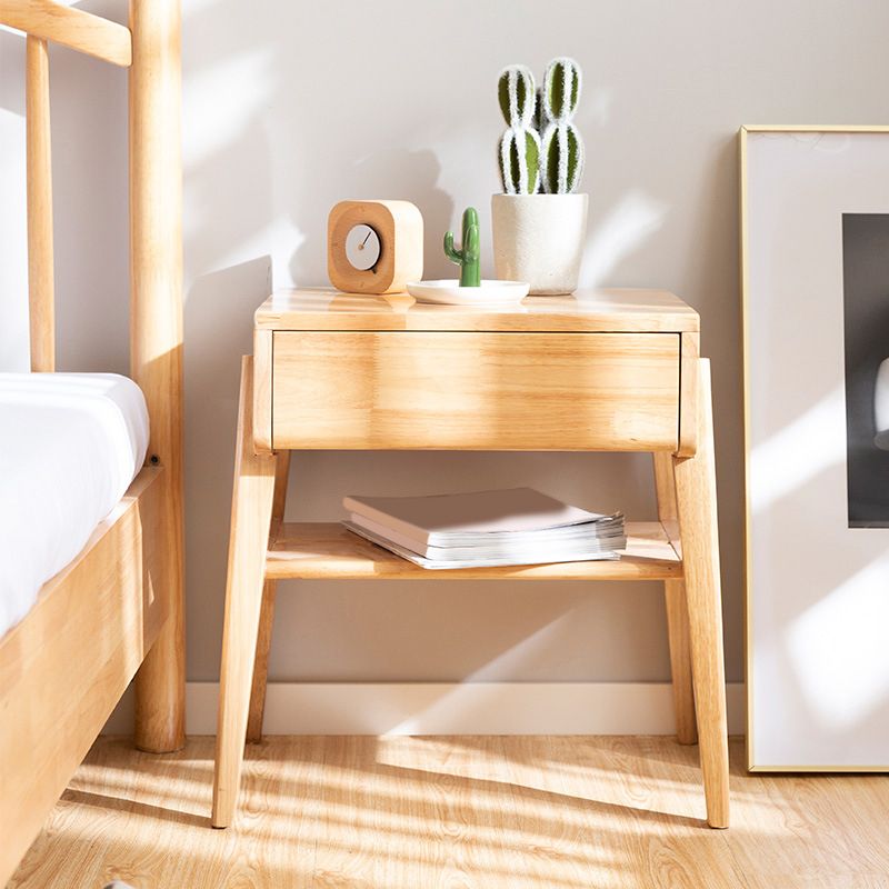 ソリッドウッドベッドサイドキャビネットの脚には、引き出し付きのナイトテーブルが含まれています