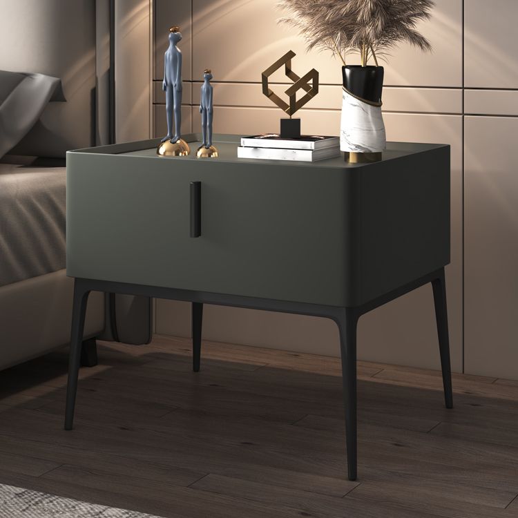 Modern 18 inch H Nightstand Faux Leather 1-ladel nachttafel met benen