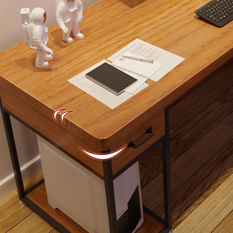 Industriële rechthoekige kantoorbureau houten computer bureau met metalen benen