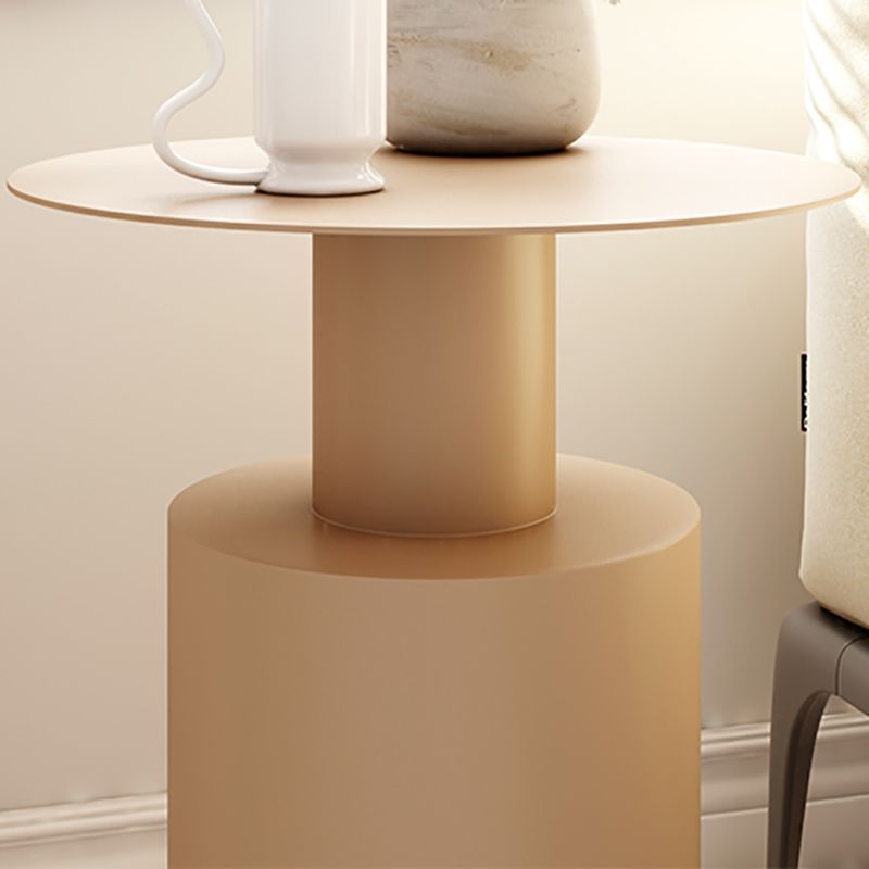 Tavolino rotondo moderno di metà secolo da 15,75 pollici.