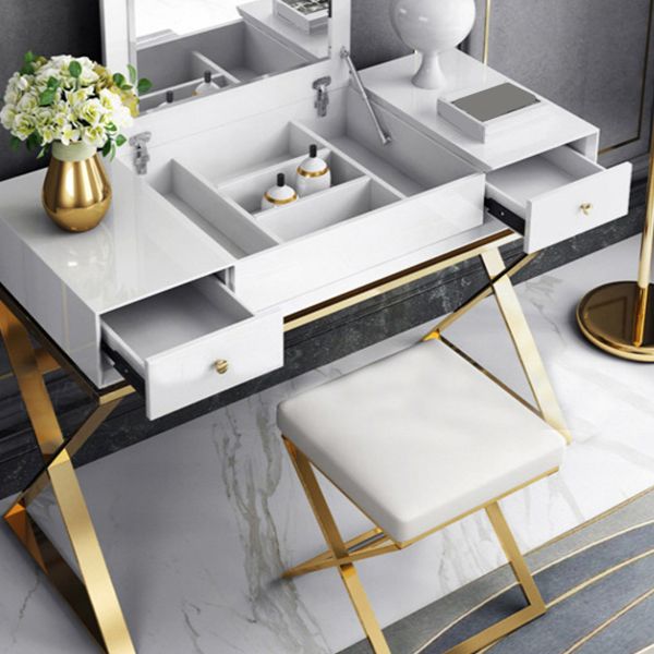 Specchio bianco e cassetti includevano set da tavolo da toeletta glam vanità