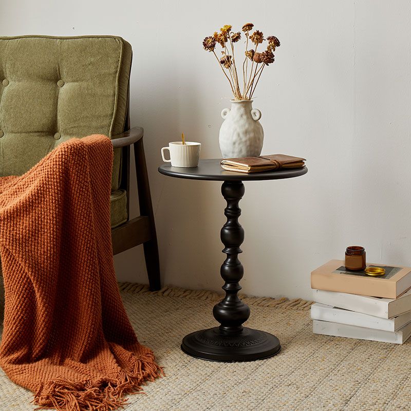 French Country Side Table Pedestal Metal Round Accent Side Table Clearhalo 'Coffee & Accent Tables' 'End & Side Tables' 'end_side_tables' 'furn' 'furn_end_side_tables' 'Furniture' 'Living Room Furniture' 1200x1200_e16dd14c-ac08-425d-b5bc-6c3dccdd12f9