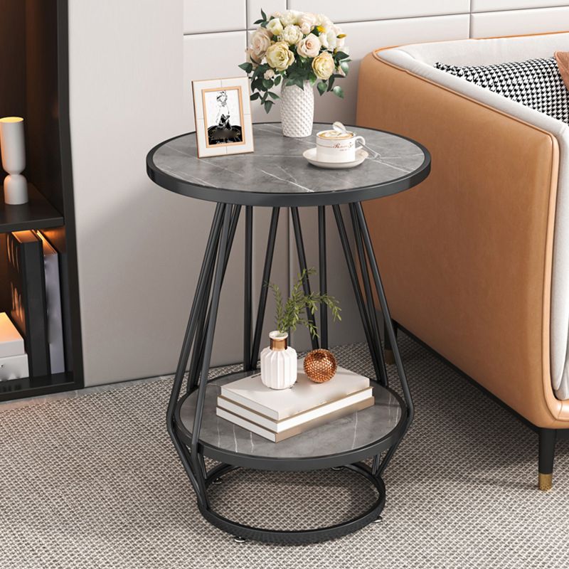 モダンスレートラウンドサイド表19.69 "w棚付きの金属の台座エンドテーブル
