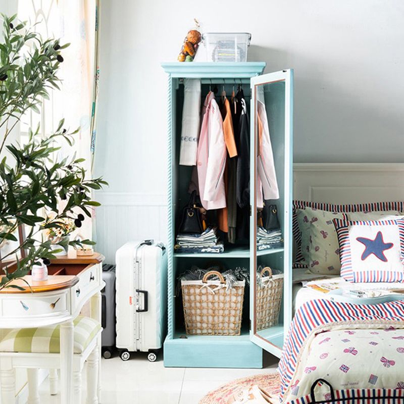 Armadio per armadio per armadio per camera da letto in stile cottage con asta di abbigliamento