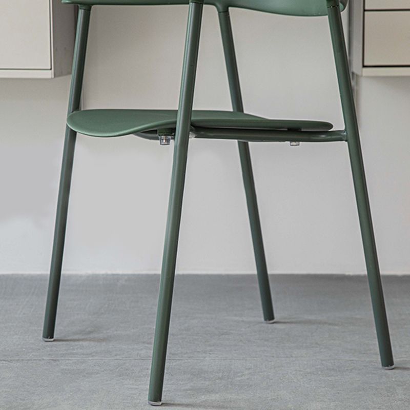 Modern Indoor-Outdoor Dining Arm Chair Plastic Arm Chair with Metal Legs