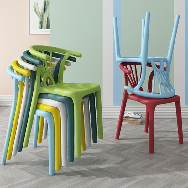 Scandinavian Plastic Side Chair Indoor-Outdoor Windsor Back Chair Clearhalo 'Dining Chairs' 'Dining Tables & Seating' 'dining_chair' 'furn' 'furn_dining_chair' 'Furniture' 'furniture_dining_chair' 'Kitchen & Dining Furniture' 1200x1200_e1ea124a-d70e-4c3d-812e-22ea67820e41