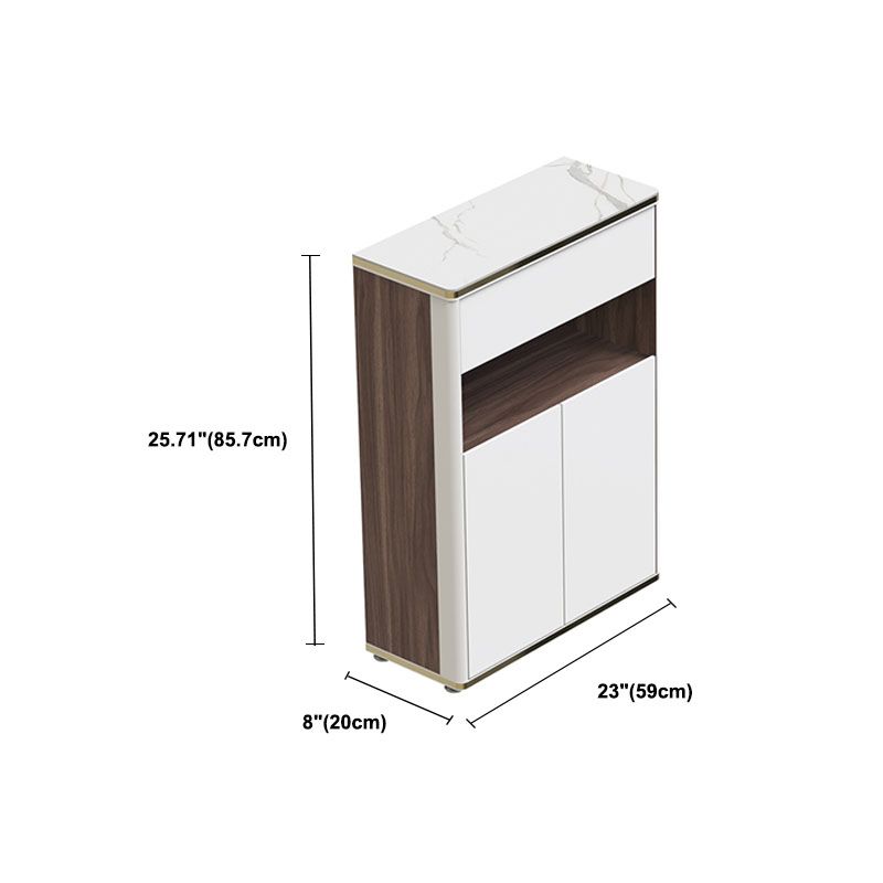 Server della porta e dei cassetti in stile glam per la cucina di casa