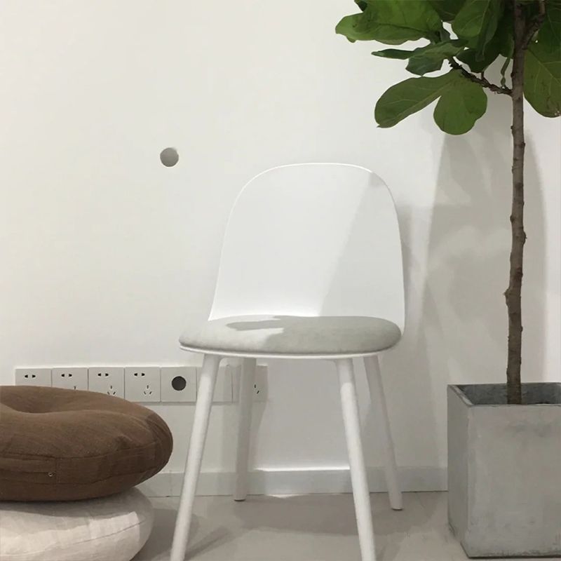 Modern Simple Side Chair Upholstered Dining Chair with Plastic Base for Kitchen