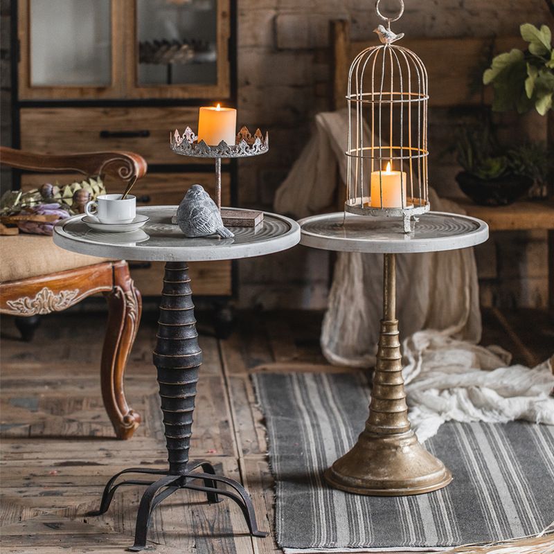 Tavolino in legno in legno di campagna francese tavolo da base di ferro in difficoltà