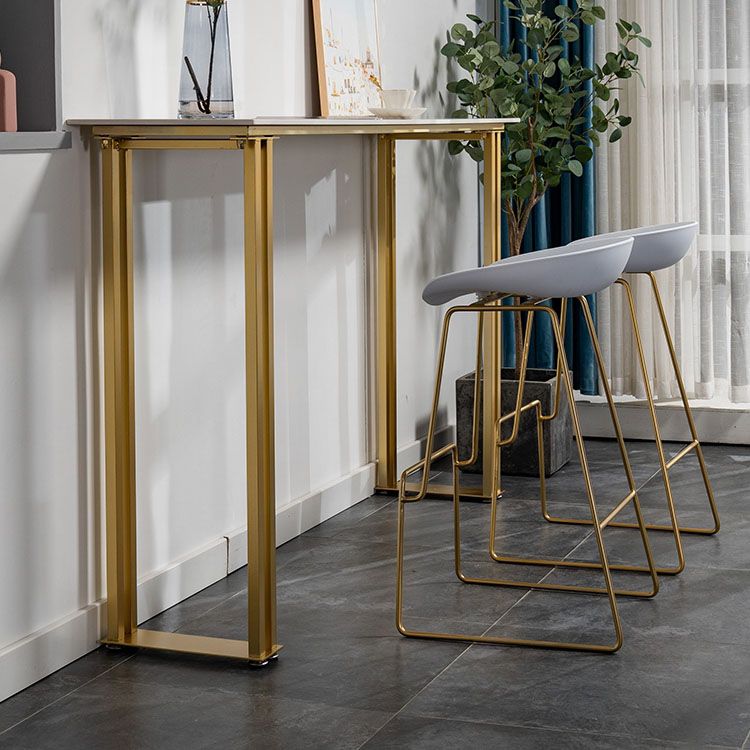 Evento di slitta da rettangolo interno e tavolo da cocktail glam in pietra e tavolino in metallo