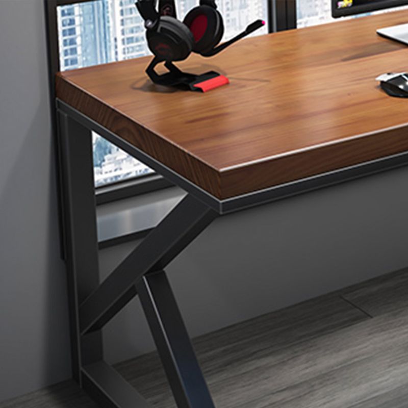 Table d'ordinateur de forme rectangulaire Bureau d'écriture en bois massif en marron