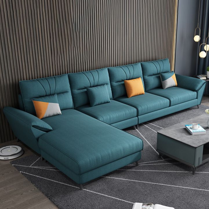 Scandinavische woonkamer stoffen kussens kussent bovenarm zitplaatsen