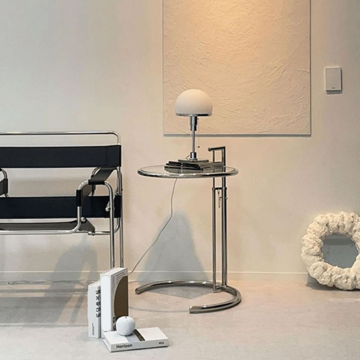 Modern Glass Top Abstract Round Living Room Accent Side Table Clearhalo 'Coffee & Accent Tables' 'End & Side Tables' 'end_side_tables' 'furn' 'furn_end_side_tables' 'Furniture' 'Living Room Furniture' 1200x1200_e2c7ae80-9eaf-477a-9d2c-b578fab82b92