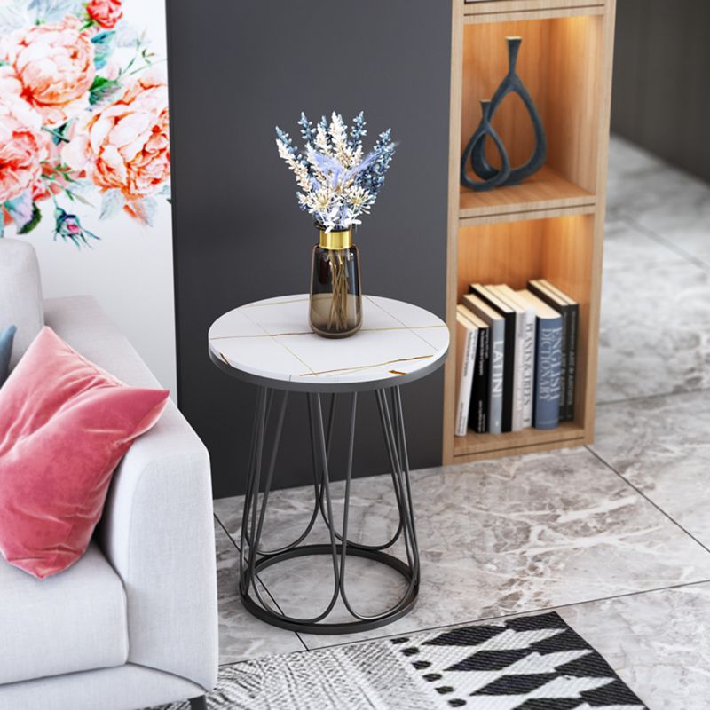 23,6 "großer Metallrahmen Schlittensendtisch zeitgenössischer Beistelltisch für Wohnzimmer