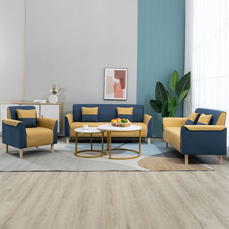 Les oreillers de canapé standard résistant aux taches comprenaient le savant avec les jambes