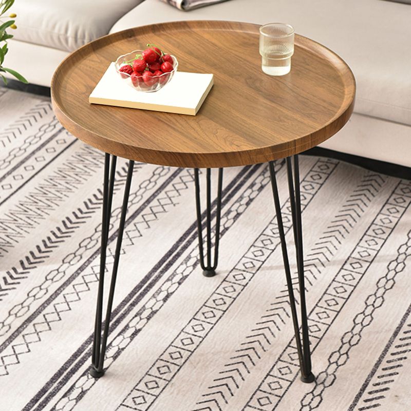 Tavolino contemporaneo a 3 gambe tavolino rotondo in legno in marrone