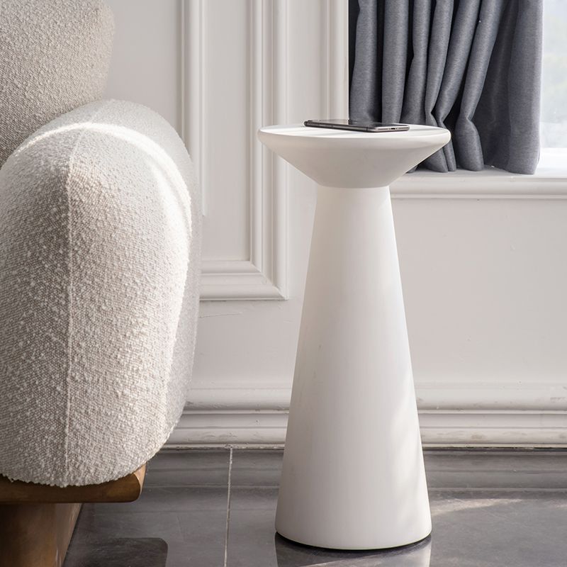 Round Rubberwood End Table Pedestal Side Table for Living Room Clearhalo 'Coffee & Accent Tables' 'End & Side Tables' 'end_side_tables' 'furn' 'furn_end_side_tables' 'Furniture' 'Living Room Furniture' 1200x1200_e3edaeae-1cb8-4b11-9f97-573df2a4e014