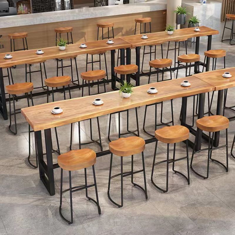 Mesa de bar rectangular industrial con altura de barra de madera maciza con base de caballete