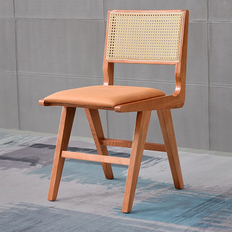 Traditionele stijl eetkamerstoel vast hout riet achterstoel voor thuis