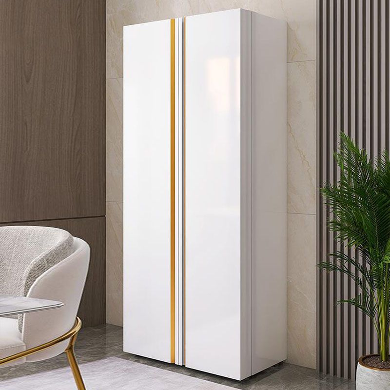 Moderno sideboard ingegnerizzato in legno a buffet con porte per sala da pranzo