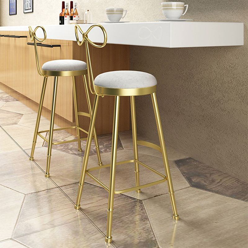 Upholstered Counter Stool Glam Style Round Low Back Bar Stool with Gold Frame Clearhalo 'Bar Furniture' 'Bar Stools' 'bar_stools' 'furn' 'furn_bar_stools' 'Furniture' 'Kitchen & Dining Furniture' 1200x1200_e528c7ef-7350-455f-8411-71dc0892e81d