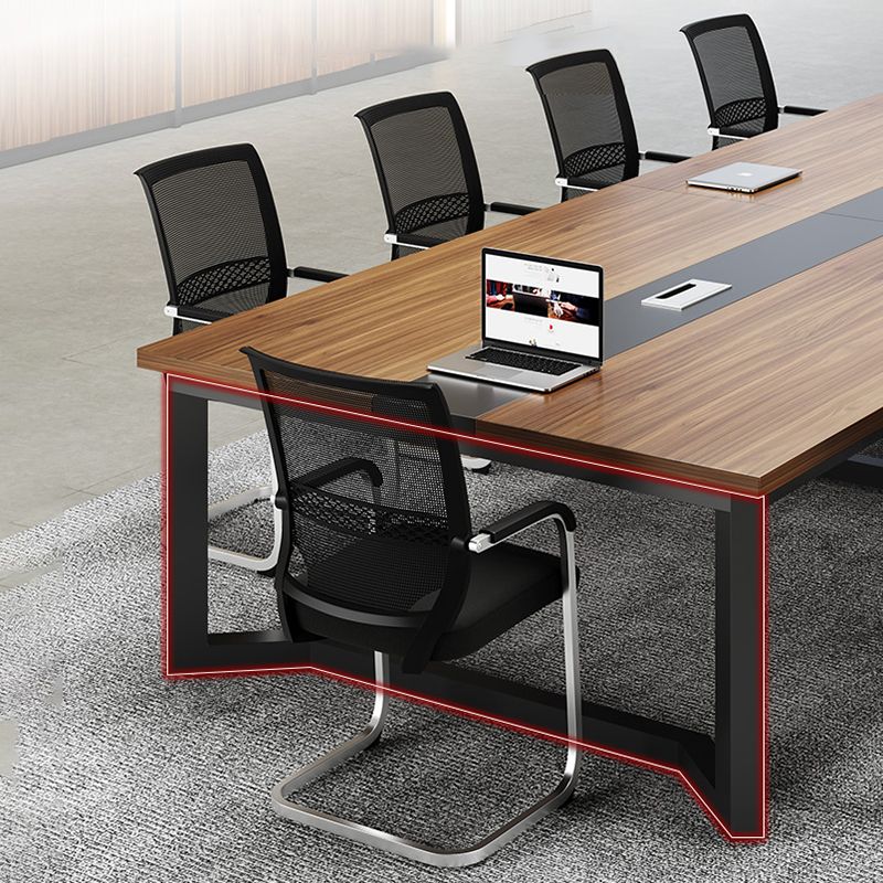 Contemporary Style Meeting Desk Brown Office Desk for Office and Meeting Room Clearhalo 'furn' 'furn_office_desk' 'Furniture' 'Office Desks' 'Office Furniture' 'office_desk' 1200x1200_e57e9bf9-22bb-483a-93c3-8b56711d3f54