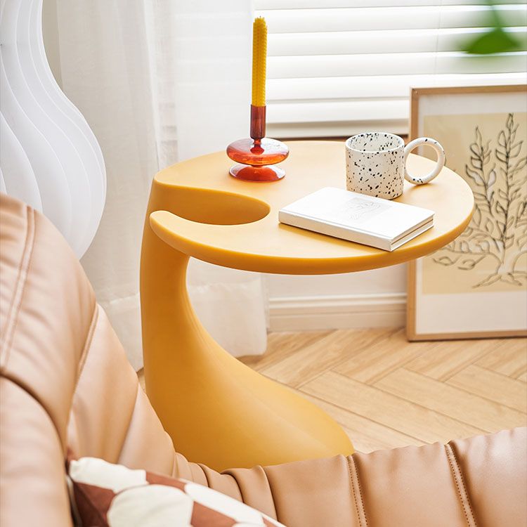 Naturally Shaped Accent Side Table Plastic C Side Table Side End Snack Table Clearhalo 'Coffee & Accent Tables' 'End & Side Tables' 'end_side_tables' 'furn' 'furn_end_side_tables' 'Furniture' 'Living Room Furniture' 1200x1200_e585f844-d0af-42d6-b18c-885cddaf7970