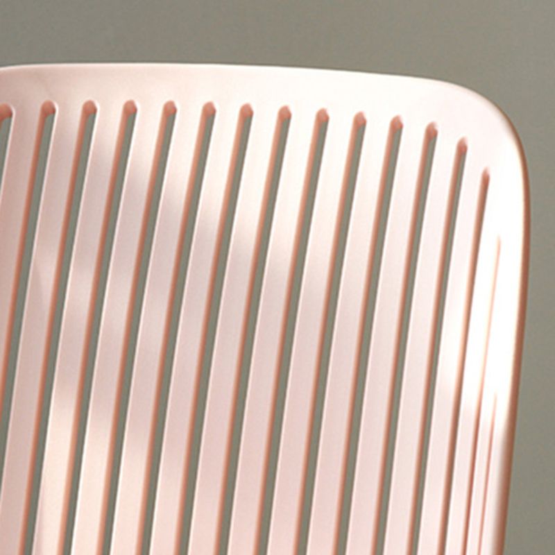 Noordse stijl armloze zijstoelen plastic stoelen met plastic benen voor thuisgebruik