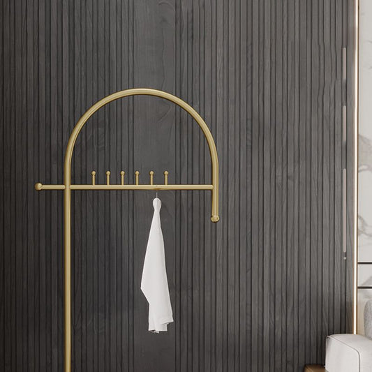 Léchardie du cintre de manteau métallique luxueux.