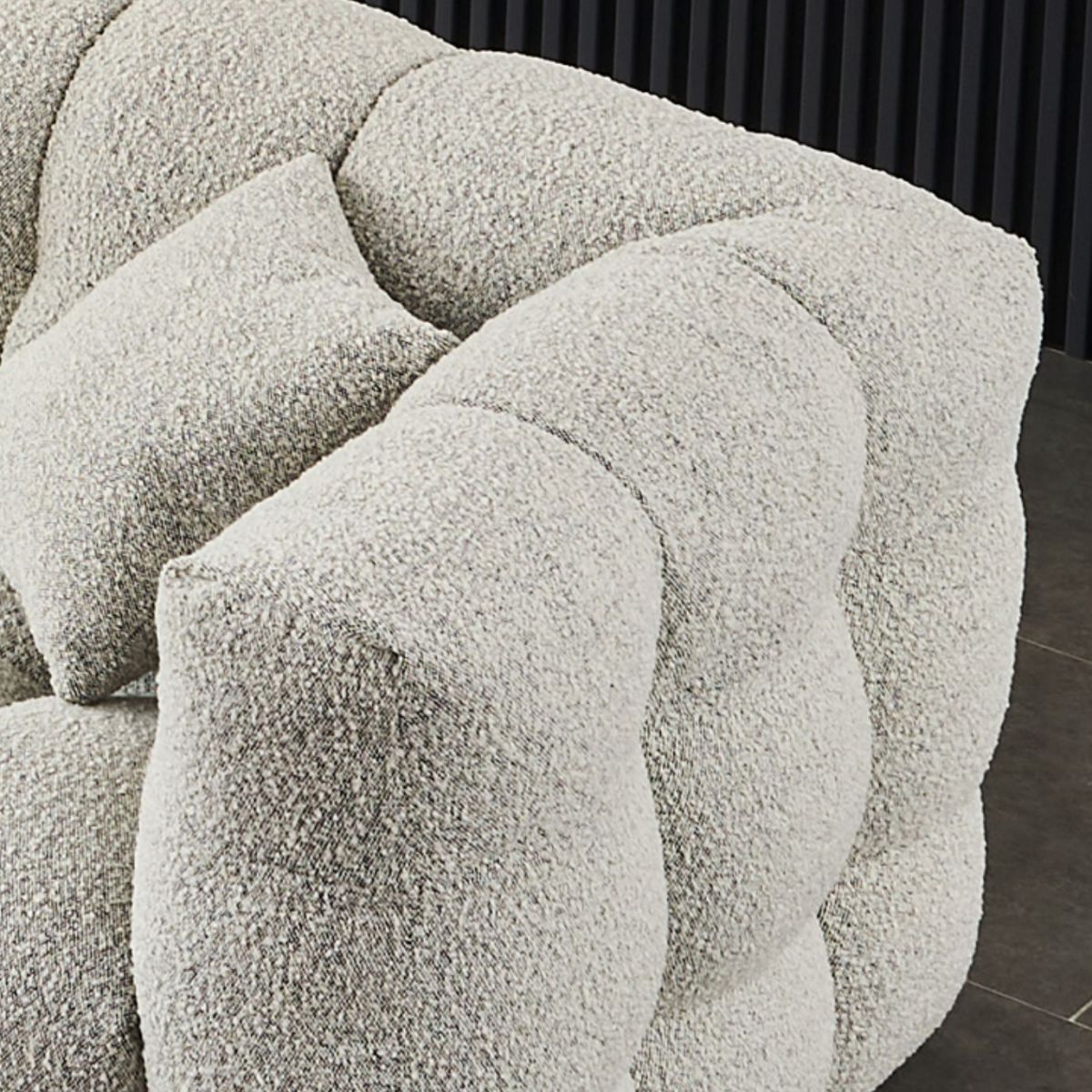 リビングルーム用の現代的な正方形の腕のタイトタイトバックソファソファ