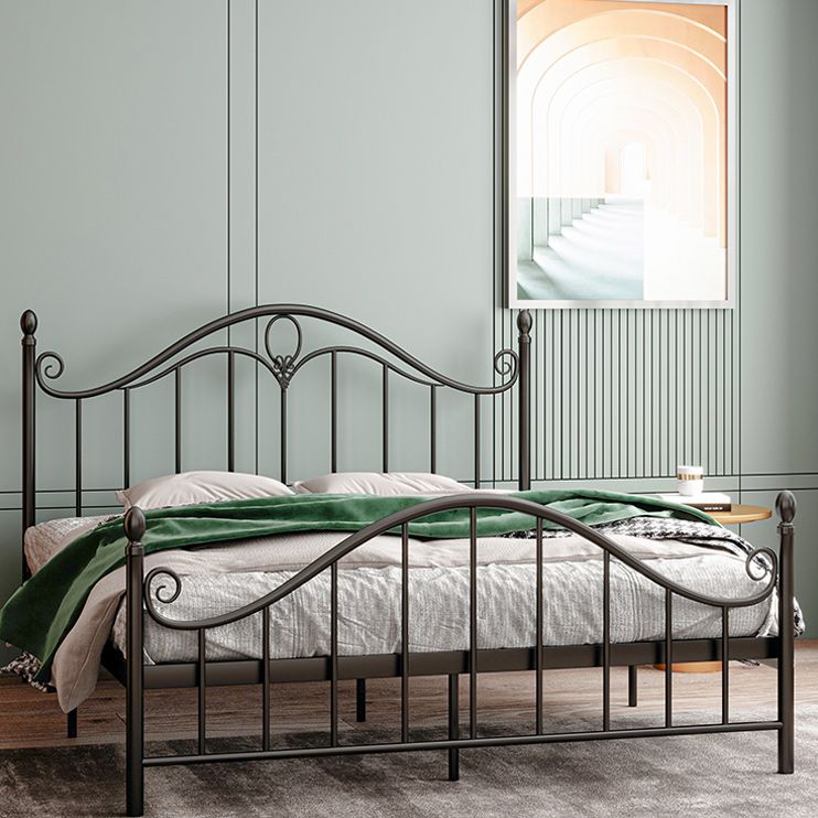 Letto a letto a frame aperto contemporaneo telaio in acciaio con testiera ad arco