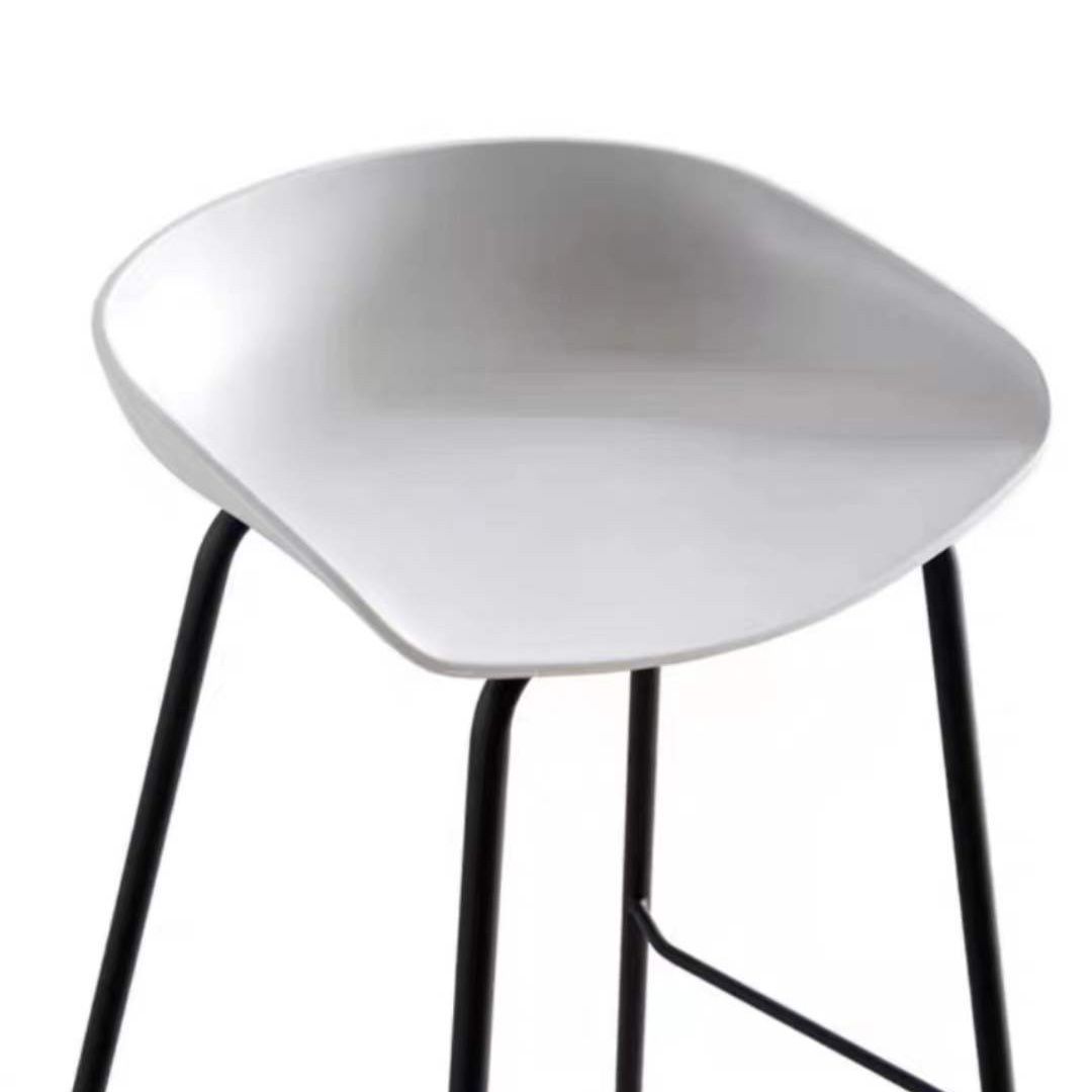 Contemporary Style Bar-stool Plastic Counter Bar Stool with Metal Legs for Kitchen Clearhalo 'Bar Furniture' 'Bar Stools' 'bar_stools' 'furn' 'furn_bar_stools' 'Furniture' 'furniture_bar_stools' 'Kitchen & Dining Furniture' 1200x1200_e5eb5175-db92-4480-a169-d0f7fceaecd9