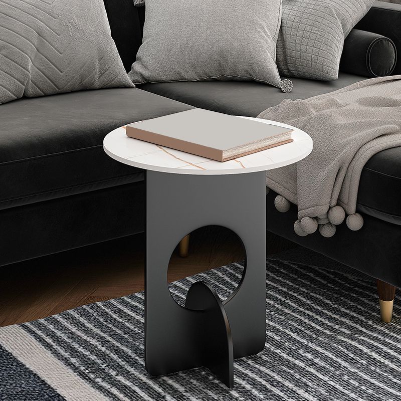 Mid-Century Round Side End Table Metal Abstract End Table for Living Room Clearhalo 'Coffee & Accent Tables' 'End & Side Tables' 'end_side_tables' 'furn' 'furn_end_side_tables' 'Furniture' 'Living Room Furniture' 1200x1200_e5fbdf2e-d98f-4d98-a6e1-e8796060e811