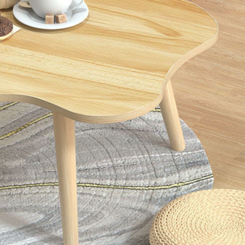 Modern Wooden Free Form Coffee Table with 4 Natural Wooden Legs