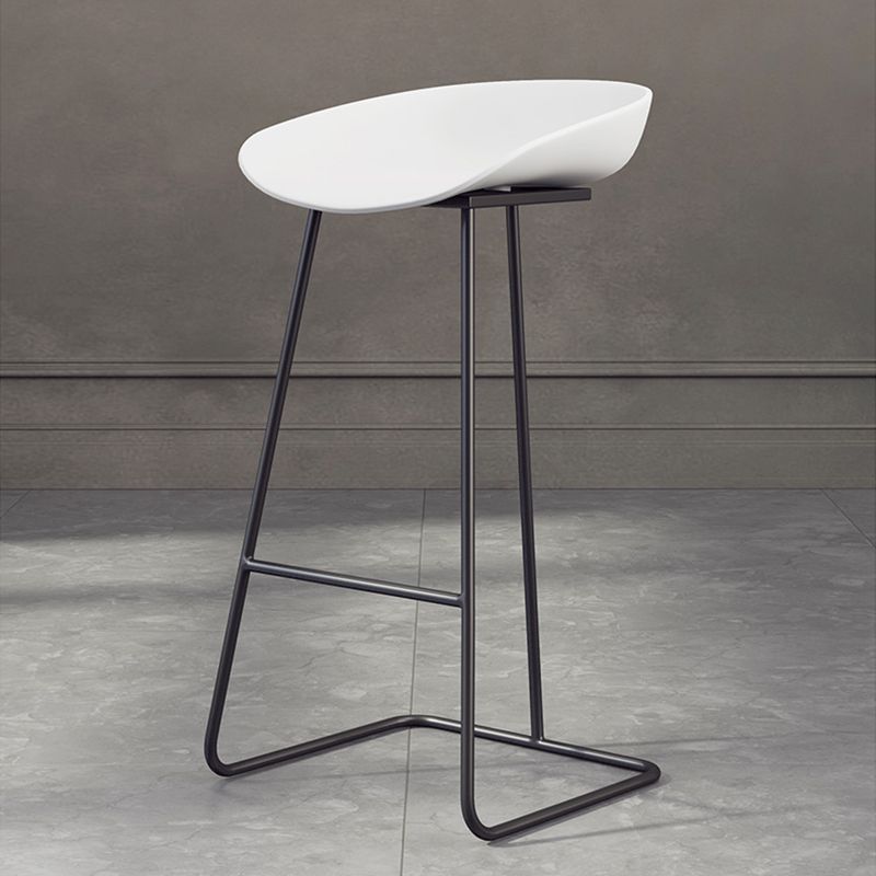 Glam Coffee Shop Footrest Stool Matte Finish Plastic Barstool Clearhalo 'Bar Furniture' 'Bar Stools' 'bar_stools' 'furn' 'furn_bar_stools' 'Furniture' 'furniture_bar_stools' 'Kitchen & Dining Furniture' 1200x1200_e6285511-dc8f-4f80-a8c8-432ca7e2a0ae